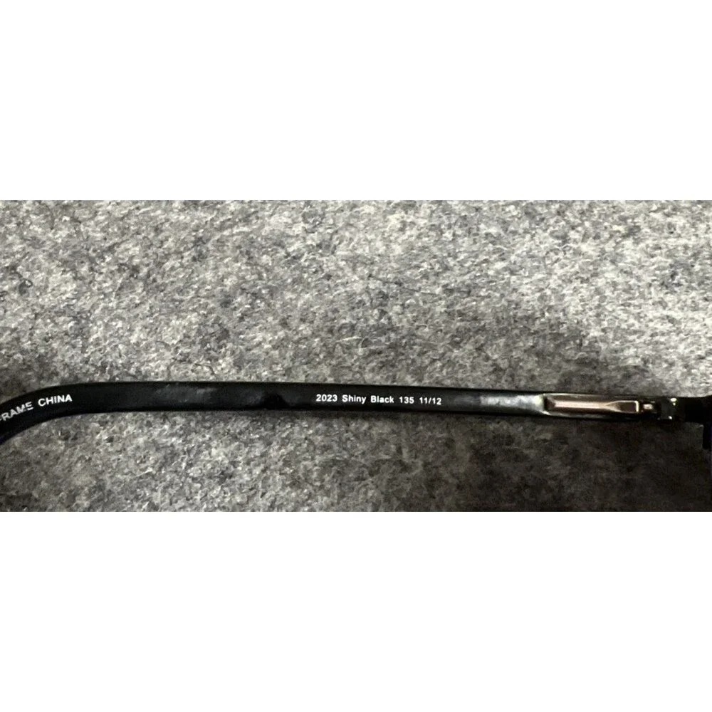 GENESIS 2023 Shiny Black Frames 135 11/12